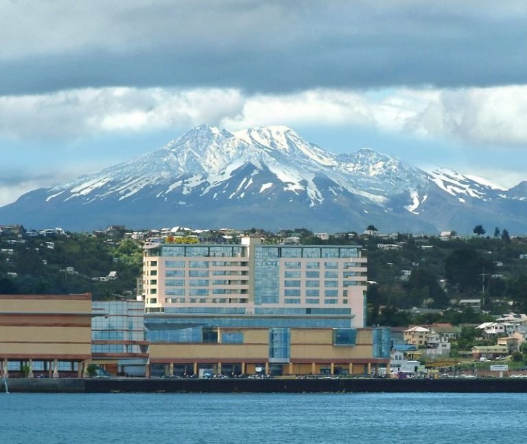 Holiday Inn Express Puerto Montt - Patagonia Category 2